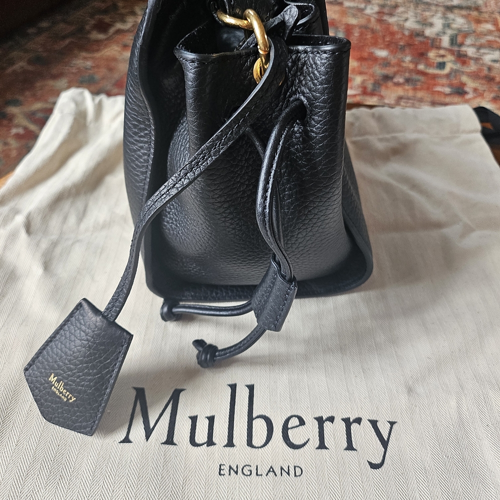 Mulberry Black Leather Shoulder Bag with Gold Hardware - Picture 7 of 10
